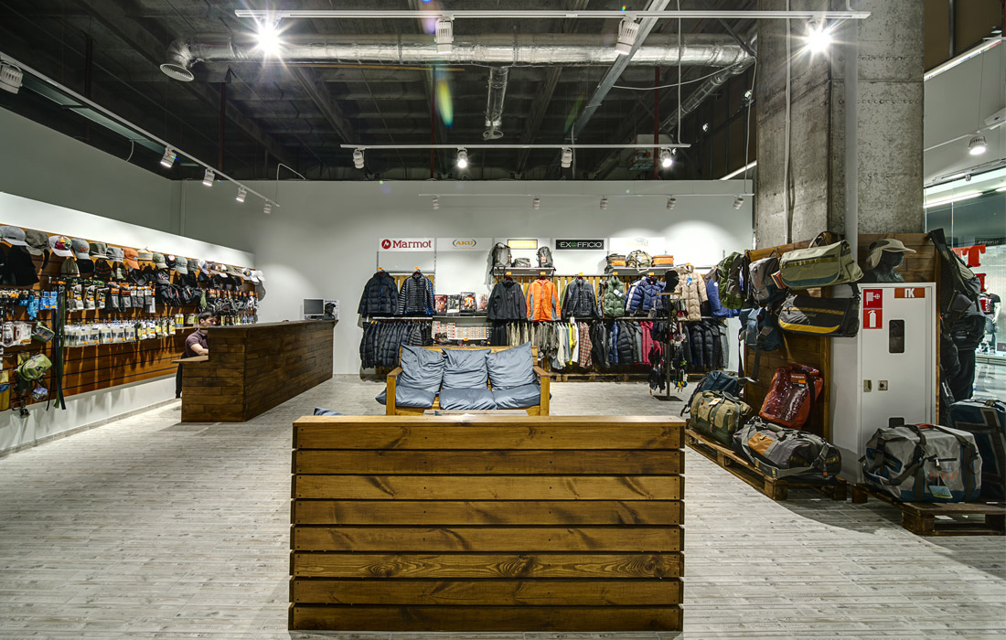 FAHRENHEIT - Освітлення спортивного магазину