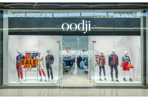 Oodji - Освітлення магазину одягу та взуття