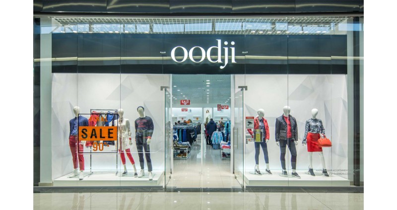 Oodji - Освітлення магазину одягу та взуття