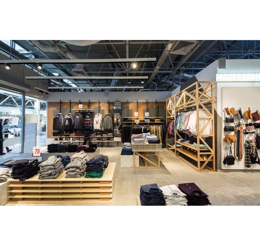 Springfield — Освещение магазина молодежной одежды Springfield — Освещение магазина молодежной одежды