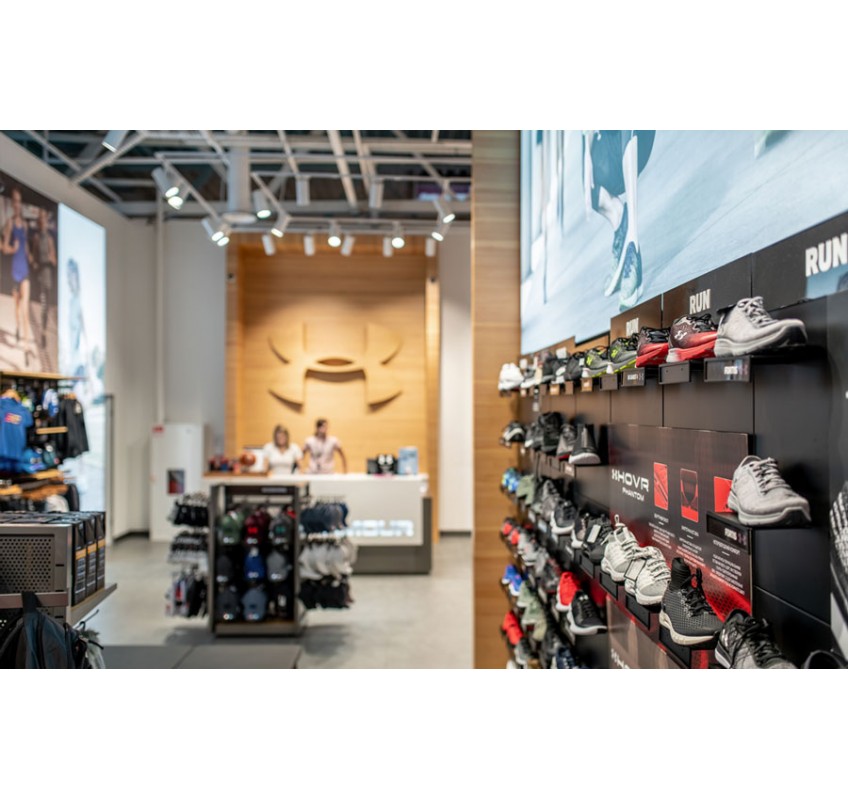 Помогаем настроить освещение для ритейла