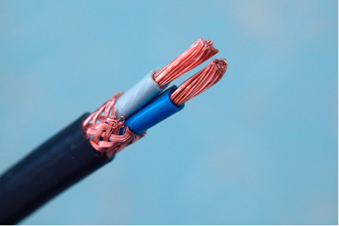 Як виконується прокладання кабелю?