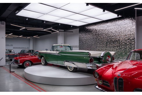 VIKCARS - музей ретроавтомобилей во Львове