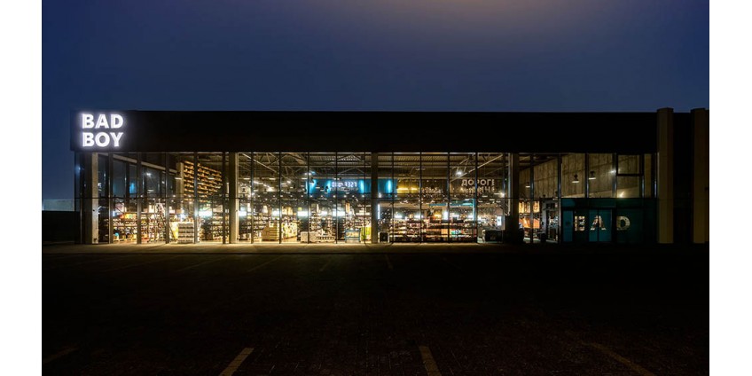 BAD BOY — освещение для магазина алкогольных напитков BAD BOY — освещение для магазина алкогольных напитков