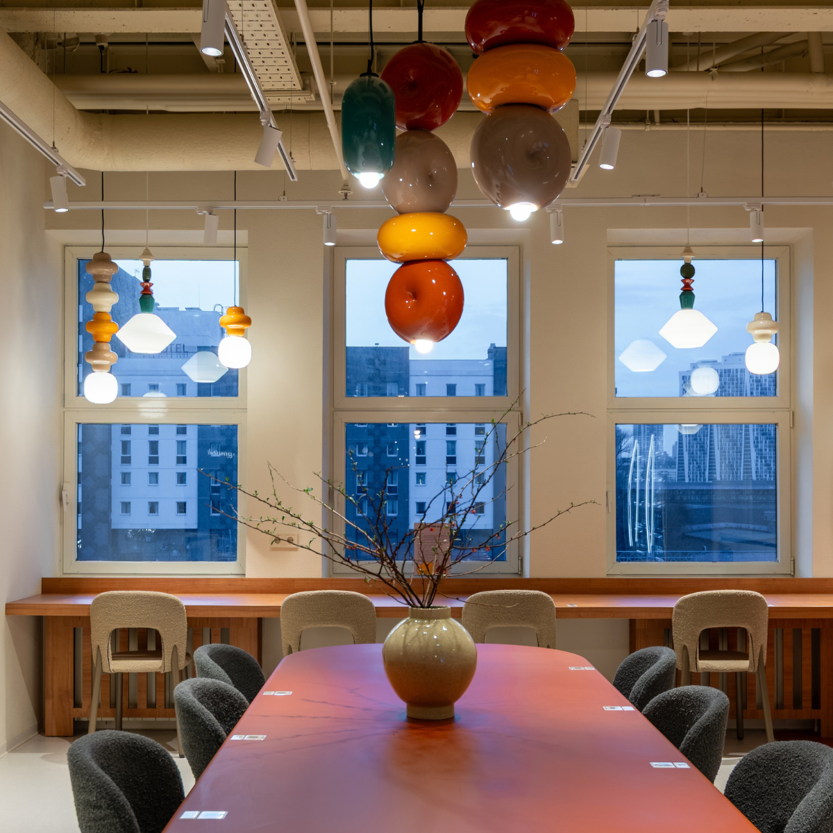 Mastercard Lounge ONE — освітлення лаунж-зони 